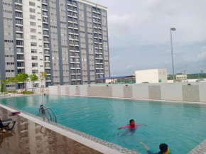 KAMI HOLIDAY HOME with SWIMMING POOL